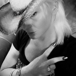 Meet your Posher, Cathy